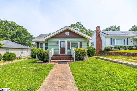 21 Beechwood Avenue
