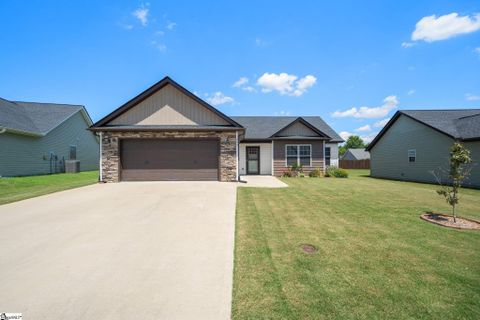 446 Peaksview Drive
