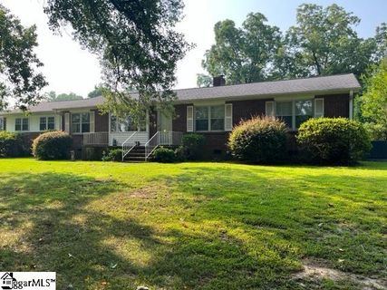 219 Arrowhead Circle