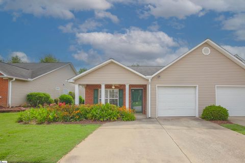 8 Magnolia Crest Drive sold home in Magnolias At Southridge, Simpsonville, SC