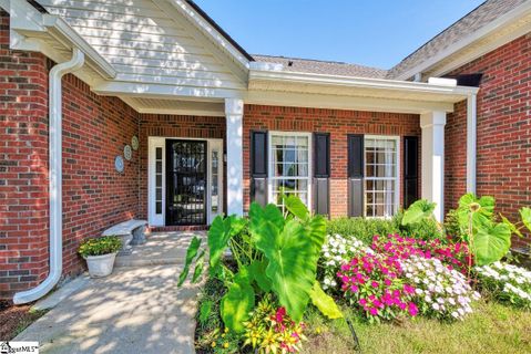 17 Springleaf Court