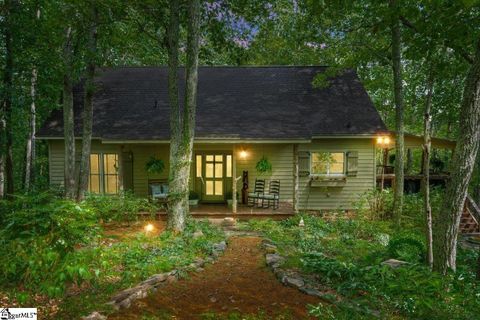 Previously sold for $890,000