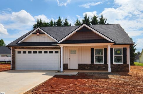 712 Barkwood Court sold home in Forest Springs, Boiling Springs, SC