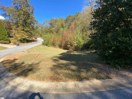 102 Old Compton Street sold home in Merchants Gate, Pendleton, SC