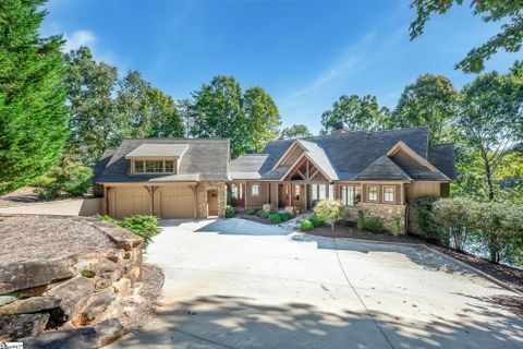 920 Woodlake Way