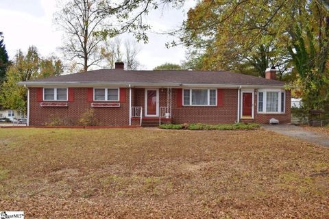 304 Rangeview Circle sold home in White Horse Heights, Greenville, SC