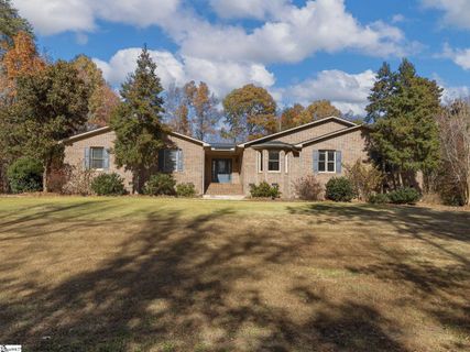 3 Robin Road sold home in Oak Hollow, Greenville, SC