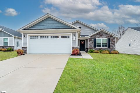 105 Sylvester Street sold home in Durbin Oaks, Fountain Inn, SC