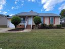109 Oak Valley Drive sold home in Simpsonville, SC