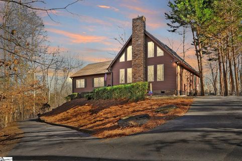 511 Hickory Trail sold home in Foxwood Hill, Westminster, SC