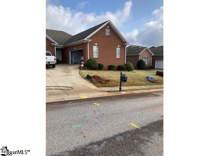 207 Redspire Drive sold home in Bradford North, Greenville, SC