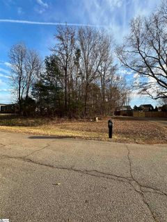 00 Off Hwy 14 sold home in Colonial Acres, Simpsonville, SC
