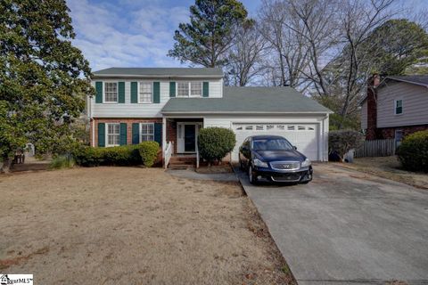 104 Redwood Circle