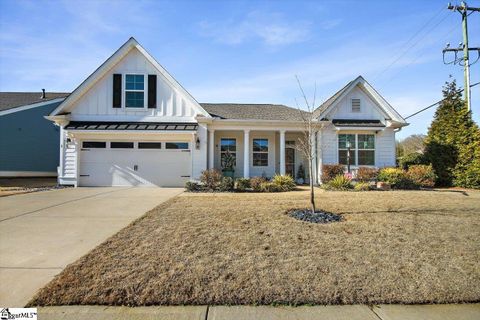 2 Bishop Lake Way