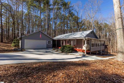 712 Kingswood Drive sold home in Foxwood Hill, Westminster, SC