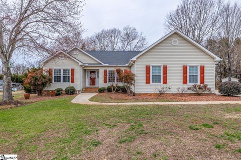 315 Huddersfield Drive sold home in The Summit, Piedmont, SC