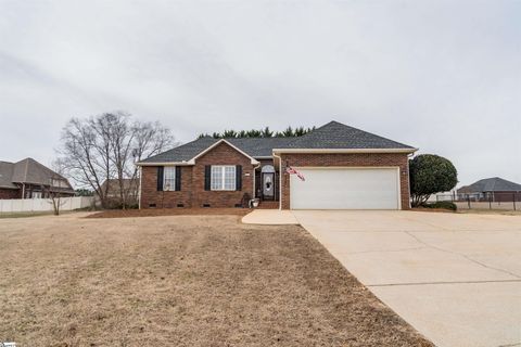 410 Sunburst Lane sold home in Windermere, Inman, SC