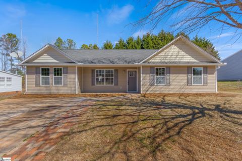 144 Falcon Ridge Drive sold home in Falcon Ridge, Boiling Springs, SC