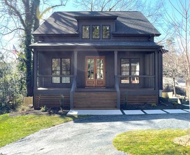 32 Lowndes Hill Road