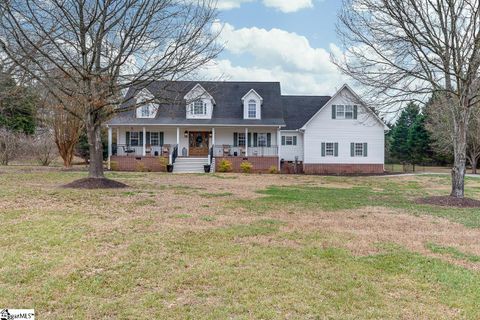 208 Wren Crossing Lane