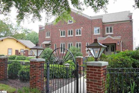 325 Hampton Avenue Unit #107 sold home in The Hamptons, Greenville, SC