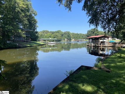 409 Ridgewood Drive