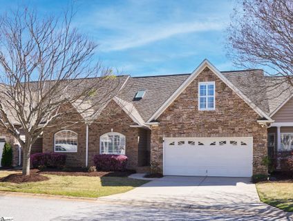 302 Hillsdale Drive