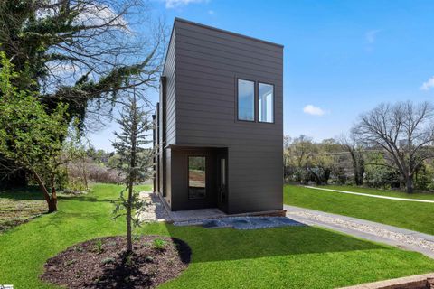 Previously sold for $610,000