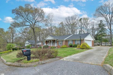 12 Elmwood Drive