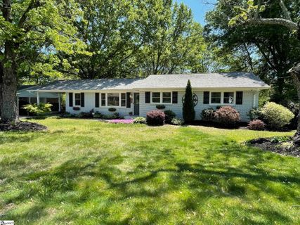705 Confederate Circle sold home in Sheffield Forest, Taylors, SC