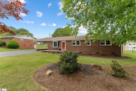 103 Ruth Drive sold home in Pinecrest, Easley, SC