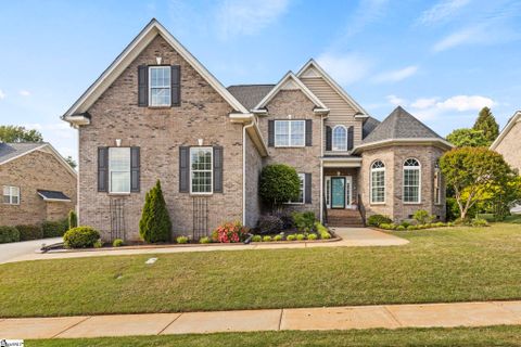 302 Gladstone Way