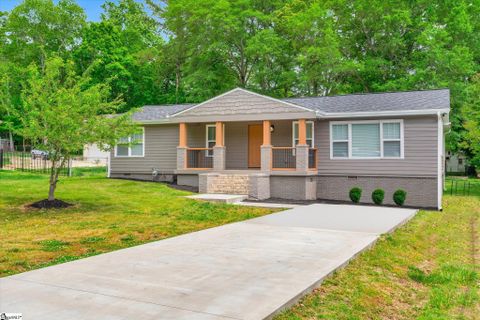 7 Cardinal Drive sold home in Cardinal Park, Taylors, SC