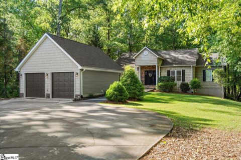 103 Hickory Trail sold home in Foxwood Hill, Westminster, SC