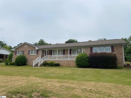 110 Pine Road sold home in Grayview Estate, Laurens, SC