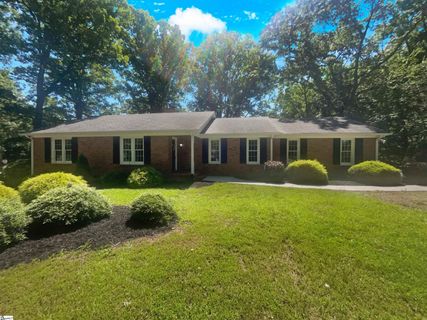 101 Hedgewood Court