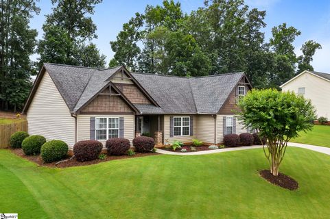 203 Watercourse Way sold home in Woodlands At Walnut Cove, Greer, SC