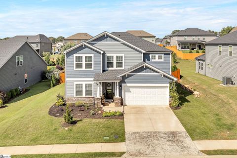 748 Ashdale Way