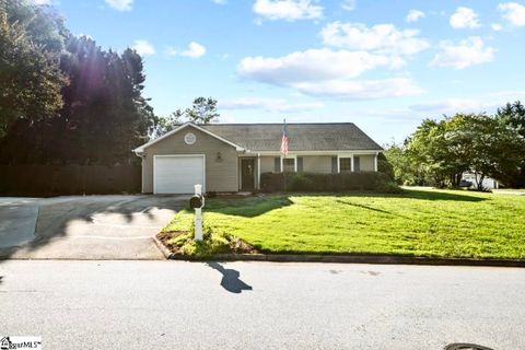 303 Latrobe Drive sold home in Chatham Woods, Simpsonville, SC