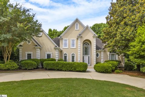 11 Hitchcock Lane
