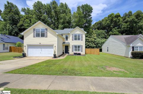 200 Manhassett Court