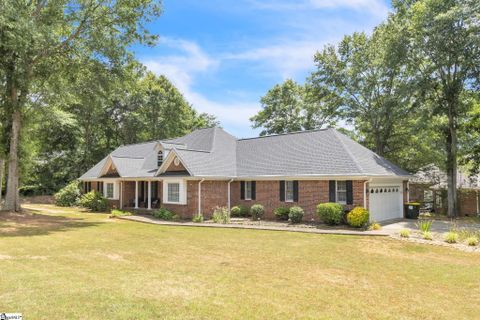 402 Lia Way