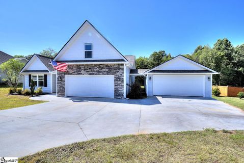 147 Lyman Lake Road sold home in Lake Lyman Estates, Lyman, SC