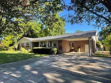 102 W Maple Street