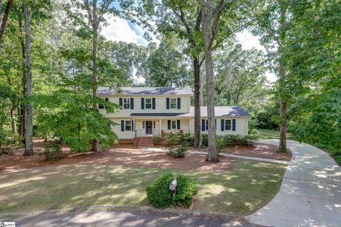 104 Hedgewood Court