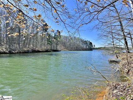 407 Blue Ridge Court sold home in Foxwood Hill, Westminster, SC