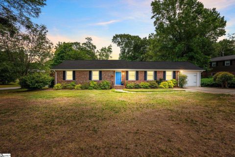310 Rollingreen Road