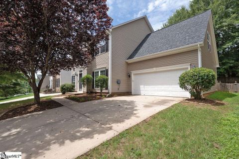 102 Waters Reach Lane