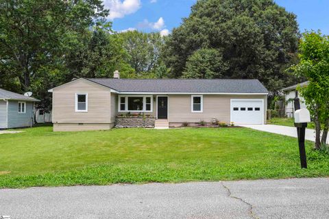 11 Sharon Drive