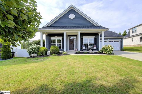 12 Mohegan Way